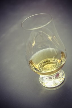 Altın viski cam