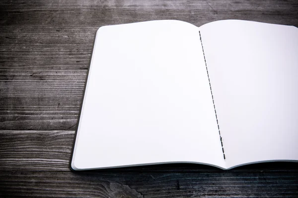 Tiszta, fehér notebook — Stock Fotó