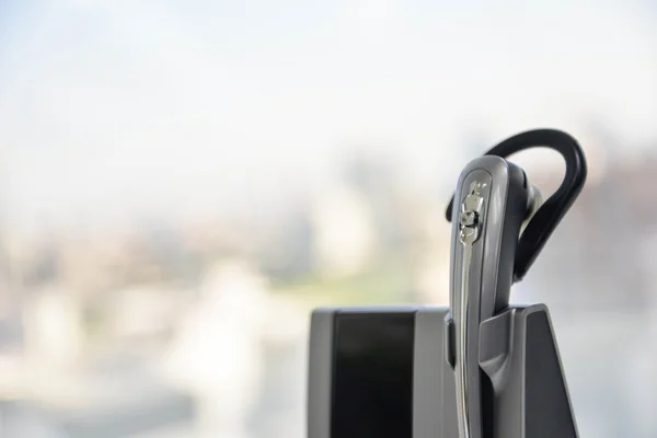 Draadloze headset voor IP-telefoon — Stockfoto