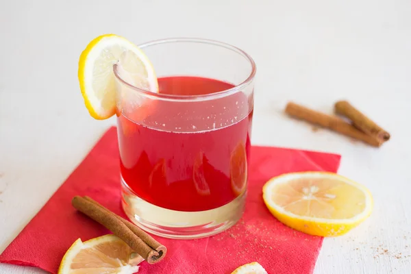 Yabanmersini meyve-içecek limon
