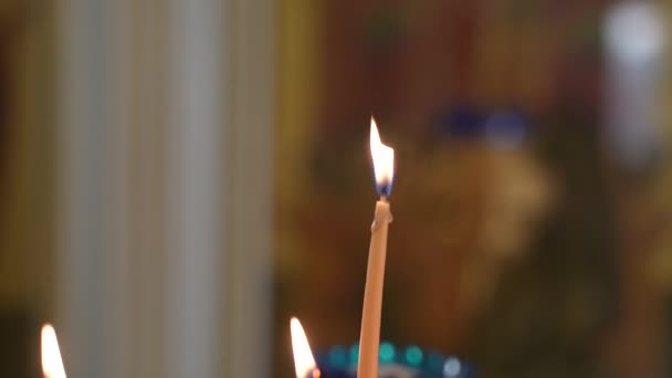 Candles in the church — Stock Video