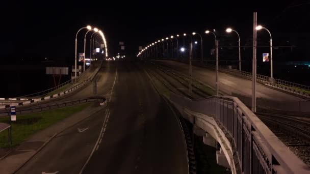 Leere Autobahn in der Nacht — Stockvideo