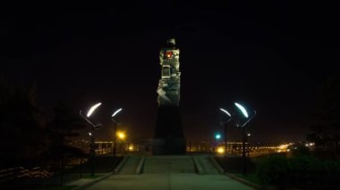Madenci Anıtı. Gece timelapse