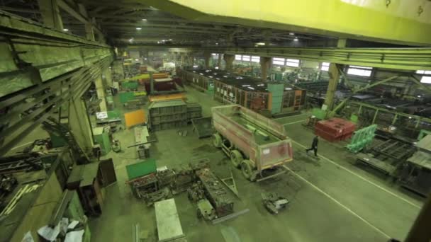 기계 공장 — 비디오