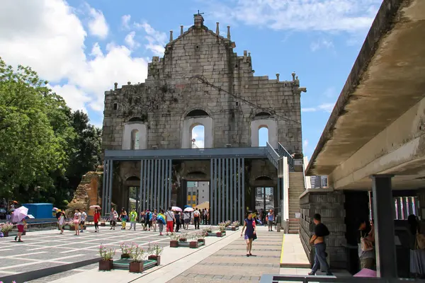 Macau August 2013 Ruins Paul Church Bustling Visited Tourists Who — Stock Photo, Image