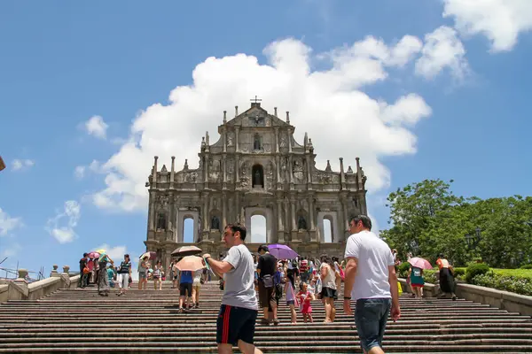 Macau August 2013 Ruins Paul Church Bustling Visited Tourists Who — Stock Photo, Image