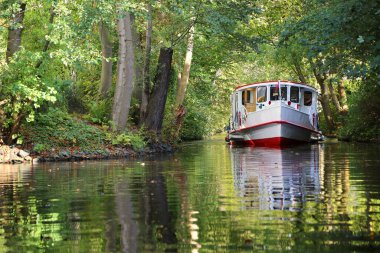 alster boat trip in Hamburg