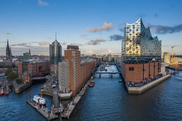 Die Elbphilharmonie Ist Ein Konzertsaal Der Hafencity Und Ein Wahrzeichen — Stockfoto