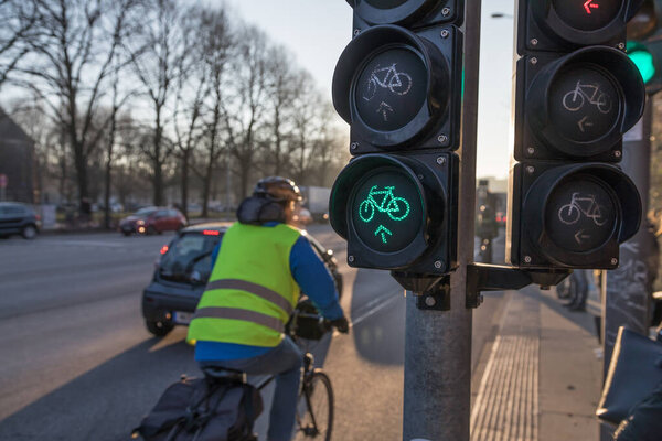 green bicycle traffic light