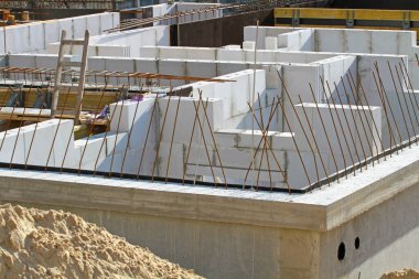 konut binasının bodrum katının kabuğu