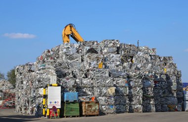 Hamburg 'daki hurda metal toplama merkezi.
