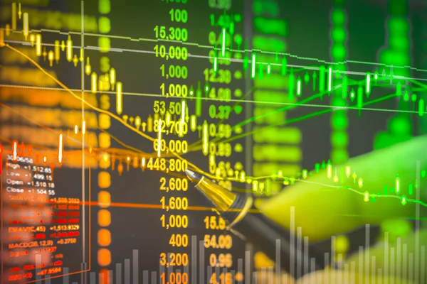 Dados financeiros em um monitor, dados do mercado de ações em display LED con — Fotografia de Stock
