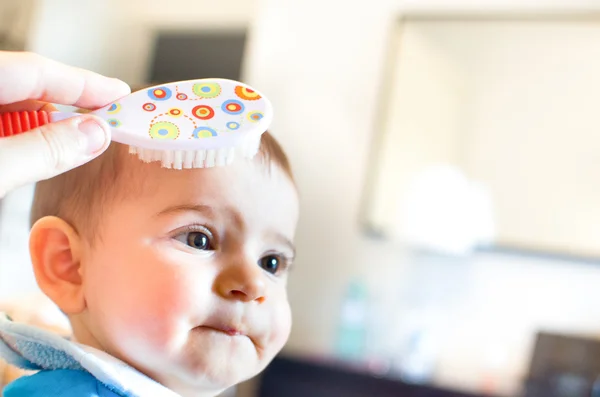 Spazzola per capelli bambino cura neonato — Foto Stock