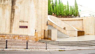 Crucis padre pio san giovanni rotondo yolu ile