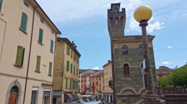 Floransa ve Bologna yakınlarındaki Toskana Emilia Romagna bölgesinde Porretta Terme 'nin pitoresk kasaba tavanı