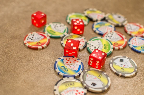 Casino belirteçleri zar arka plan