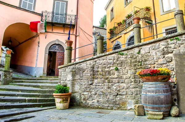 Montefiascone falu lépéseket alley - Lazio - Viterbo - Fedezze fel — Stock Fotó