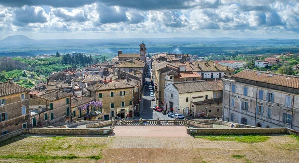 Caprarola - viterbo - lazio - Dorf — Stockfoto