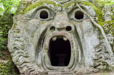 Neptune heykel Bomarzo bahçeleri - Lazio - İtalya seyahat