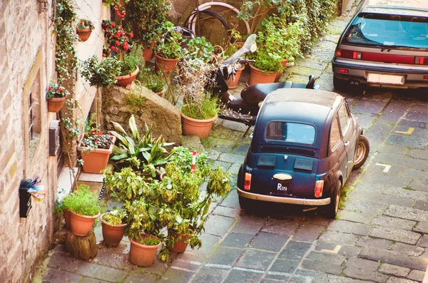 Винтажный итальянский автомобиль — стоковое фото