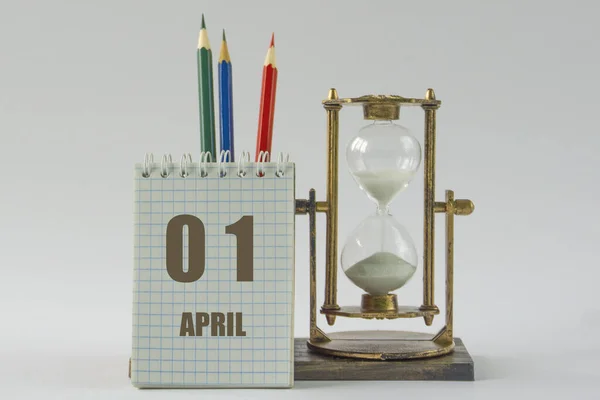 Calendário Com Abril Data Procrastinação Planejamento Conceito Gerenciamento Tempo Fundo — Fotografia de Stock