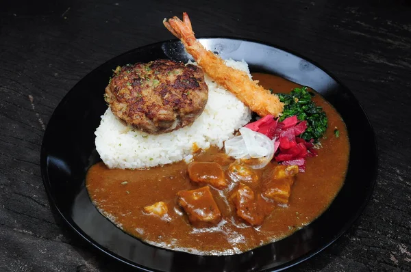 Arroz Caril Japonês Com Hamburgo Camarão Frito — Fotografia de Stock