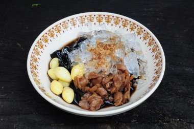 Longan Granita ile fasulye karışımı. Çin tatlısını tazeliyorum.