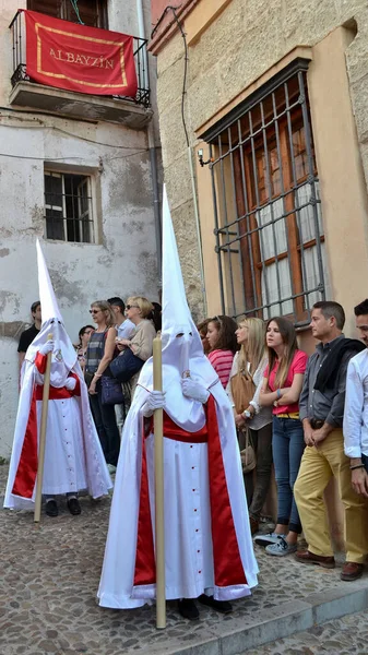 Granada Spain April 2014 Penitents Dressed White Red Holding Large — Stock Photo, Image
