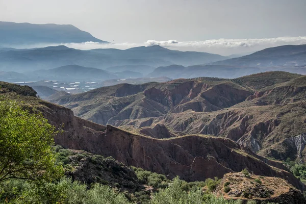 Paisaje Alpujarra Con Valles Barrancos Montañas Una Nube Baja Fondo —  Fotos de Stock