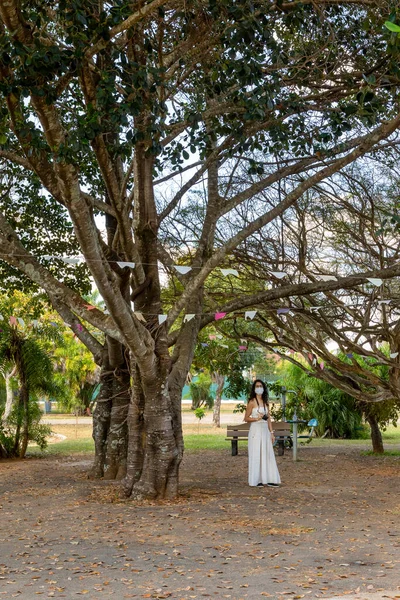 Brunette Woman Wearing Mask Photographing Garden Square — Stock Photo, Image