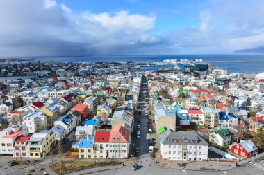 Reykjavik şehir merkezinde, İzlanda renkli evlerin Panorama görünüm