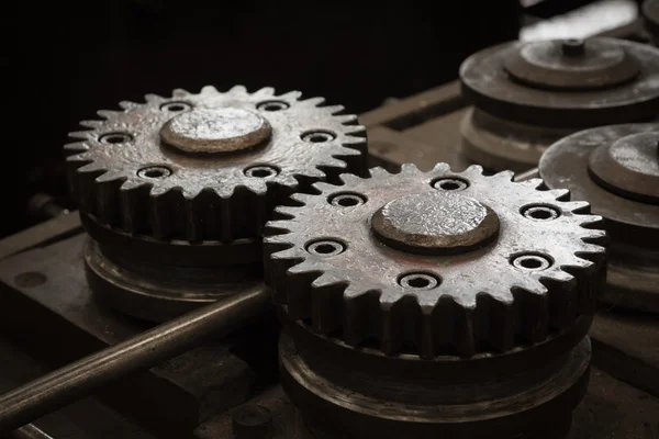 Fabrika içinde makine için eski mesh dişli kadar kapatın