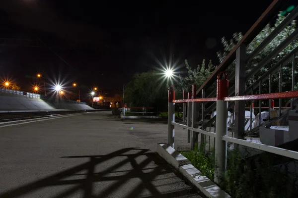 Estação ferroviária à noite — Fotografia de Stock