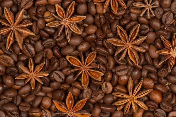 Café tostado marrón y anís estrellado macro —  Fotos de Stock