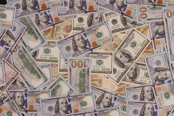 Сто долларов. Один советский рубль. Много банкнот. Бенджамин Франклин, зал Независимости . — стоковое фото