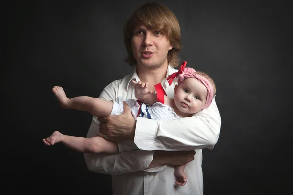 Father and his newborn baby daughter — Stock Photo, Image