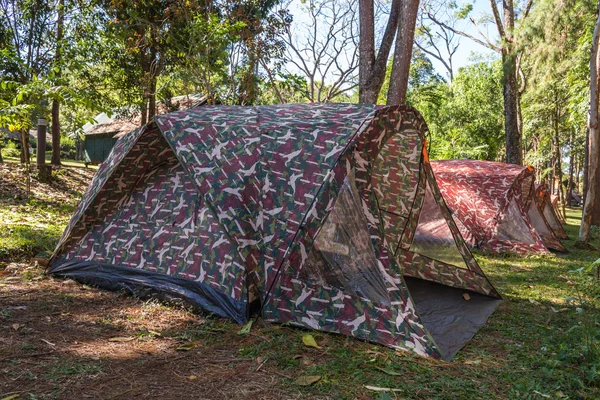 O acampamento tenda — Fotografia de Stock