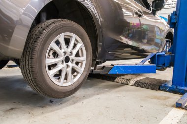 lift araba ile oto servis garaj