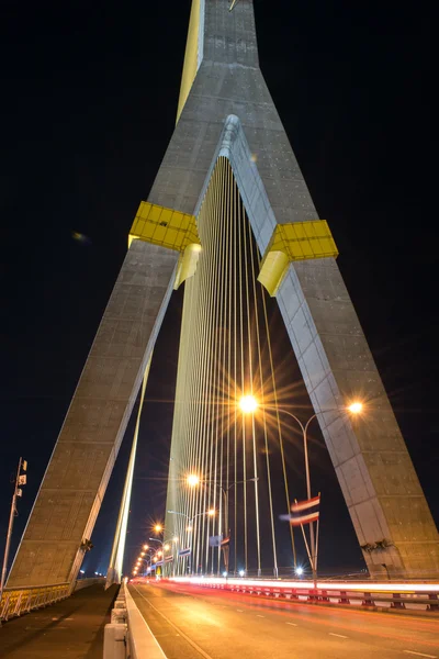 Bhumibol noite ponte — Fotografia de Stock