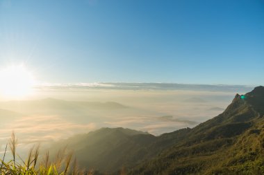 Dağ doğa gündoğumu,