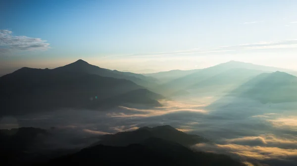 Montaña naturaleza amanecer , — Foto de Stock