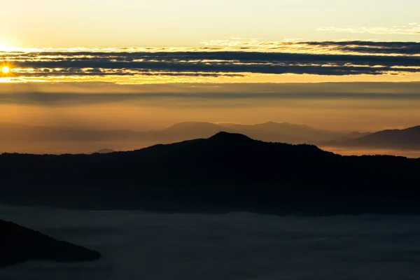 Of Sunrise And Mountain — Stock Photo, Image