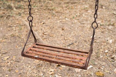 Pas salıncak vardı tüketir