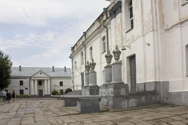 Cortile Con Museo Storia Berdychiv Nel Monastero Dei Carmelitani Nudi — Foto Stock