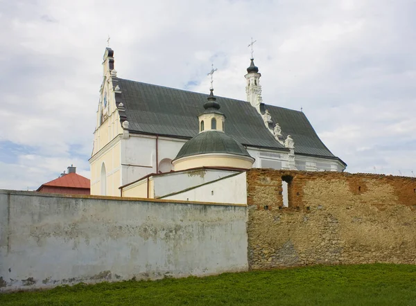 Kościół Wniebowzięcia Najświętszej Marii Panny Klasztor Dominikanów Letychowie Ukraina — Zdjęcie stockowe