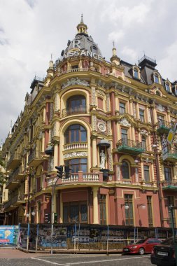 Kyiv, Ukrayna - 11 Ağustos 2020. Meşhur Sirotkin 'in Kyiv' de, Allah 'ın Evi.