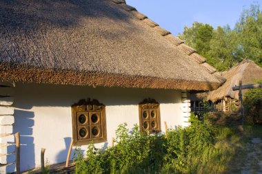  Fragment of traditional Ukrainian house of the 17-18th century in Cossack village (museum) Mamaeva Sloboda in Kyiv, Ukraine