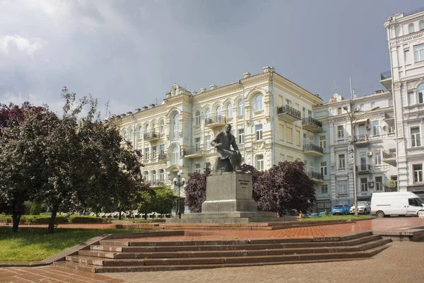 Monument Composer Lysenko Opera Ballet Theater Vladimirskaya Street Kyiv Ukraine — Stock Fotó