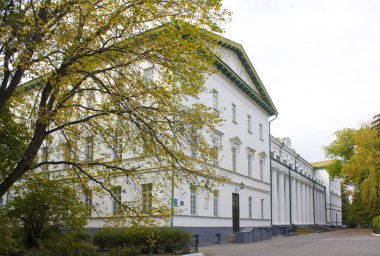 Nezhinsky Devlet Üniversitesi adını Ukrayna 'nın Nizhyn kentinde Golol' dan almıştır.