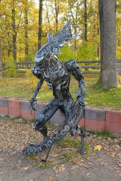 Буча Украина Октября 2020 Года Металлическая Скульптура Осеннем Парке Буча — стоковое фото
